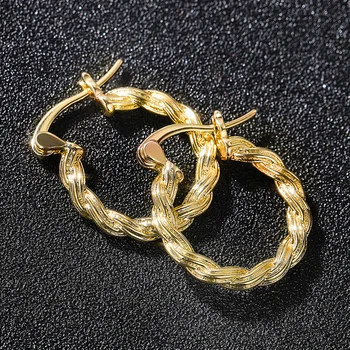 Huitan Fantázie Twist Dizajn Hoop Náušnice pre Ženy Kovu Zlatej Farby Luxusné Svadobné Svadobné Zapojenie Loop Náušnice Módne Šperky