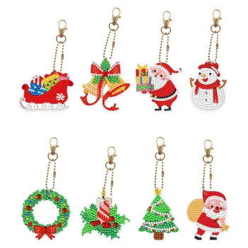 8Pcs Vianočné Keychains DIY Diamond Maľovanie Keyring Prívesok Cartoon Santa Claus Snehuliak Drahokamu Výšivky prívesok na Darček