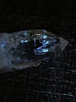 Prírodné Herkimer Diamant kamene a minerály, reiki liečenie kryštálmi fluorescenčné ropné drahokam